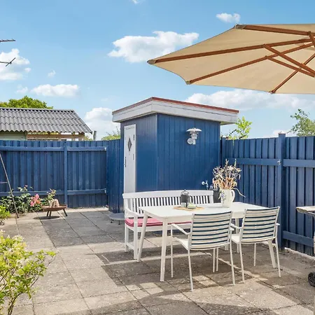 Casa vacanze Lovely In With Wifi